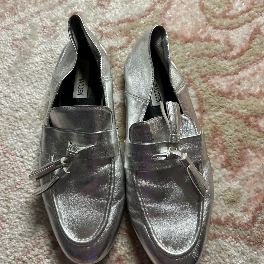 Steve Madden Metallic Silver Tassel Loafers